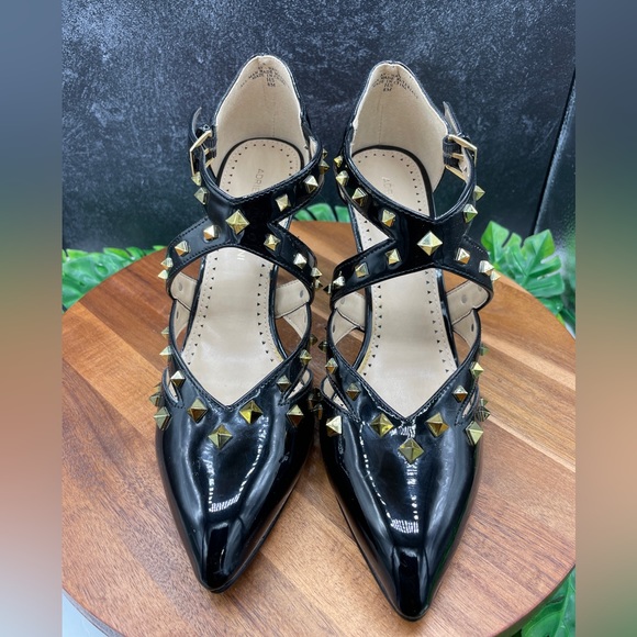 NWOT Adrienne Vittadini Patenr Leather Studded Pump - Picture 2 of 7